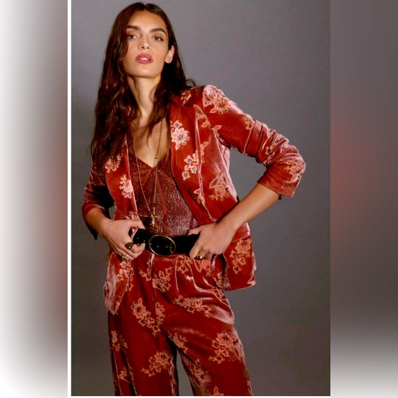 Hutch Pants - Hutch Velvet Two Piece  NWT Pantsuit Wide Leg  with Floral Patterns Large